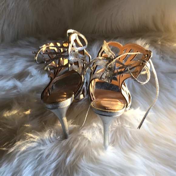 LILIANA | EUC Silver Chic Heels 👠 - Picture 3 of 8